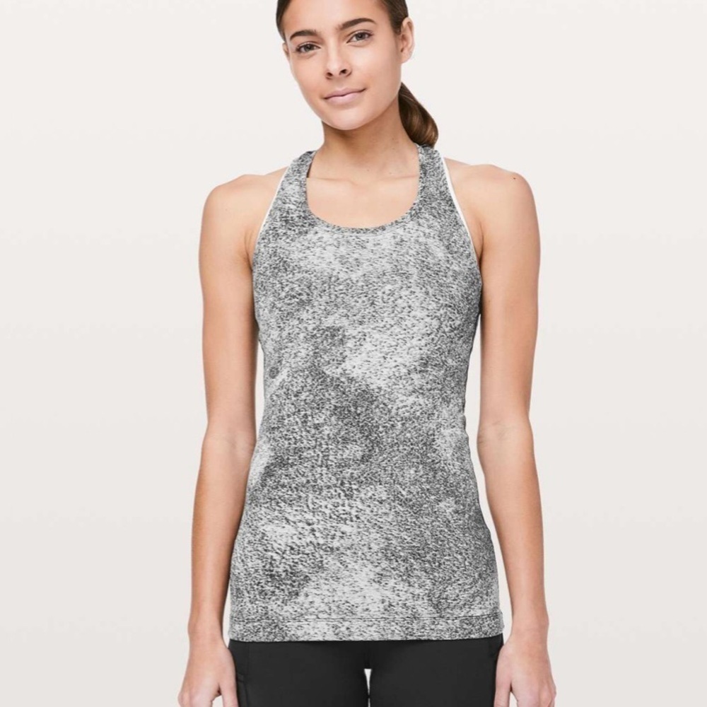 Lululemon Cool Racerback II
Luon Spray Jacquard White Black